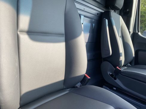 New 2024 Mercedes-Benz Sprinter 2500 image 39