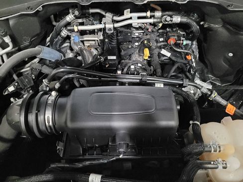 Used 2024 Ford Explorer XLT w/ Equipment Group 202A image 30