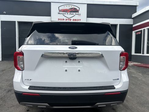 Used 2020 Ford Explorer XLT w/ Equipment Group 202A AWD/4WD image 7