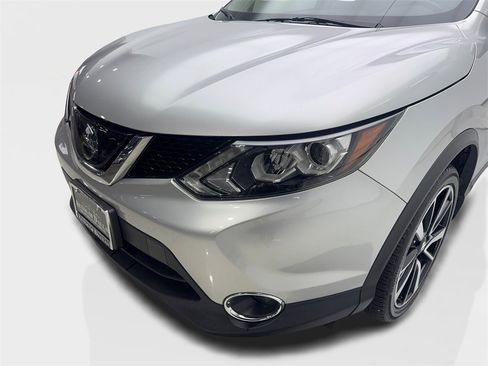 Used 2019 Nissan Rogue Sport SL w/ Premium Package image 16