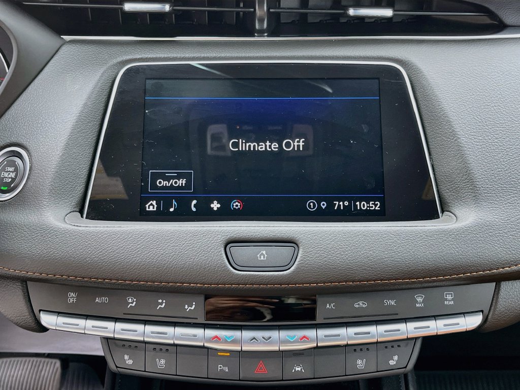 Certified 2023 Cadillac XT4 Premium Luxury FWD image 25