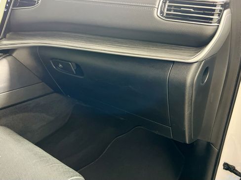 Used 2024 Jeep Wagoneer Series II w/ Flexible Seating Group RWD image 35