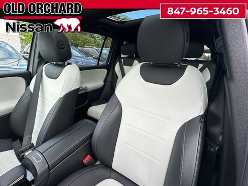 Used 2023 Mercedes-Benz GLB 250 4MATIC image 12