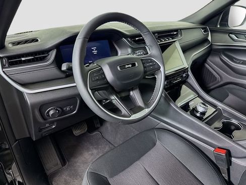 New 2025 Jeep Grand Cherokee L Laredo w/ Luxury Tech Group I image 9