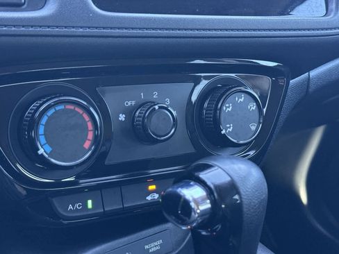 Used 2022 Honda HR-V LX image 23