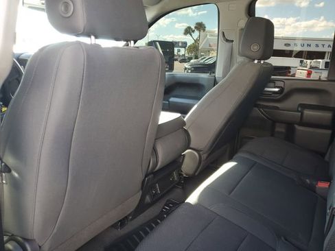 Used 2021 Chevrolet Silverado 2500 Custom w/ Custom Value Package image 14