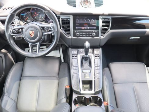 Used 2017 Porsche Macan AWD/4WD image 10