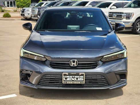 Used 2023 Honda Civic Sport image 2