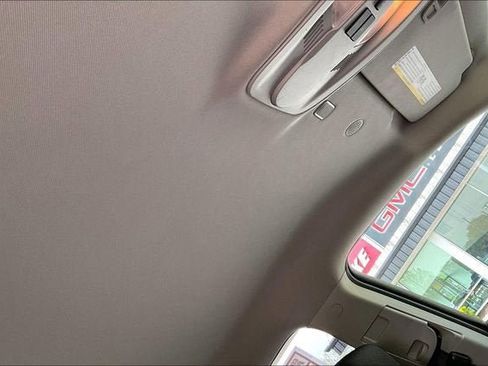 Used 2017 Chevrolet Equinox LT w/ Convenience Package FWD image 17