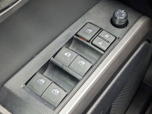 Used 2022 Toyota Tacoma SR5 w/ Technology Package RWD image 28