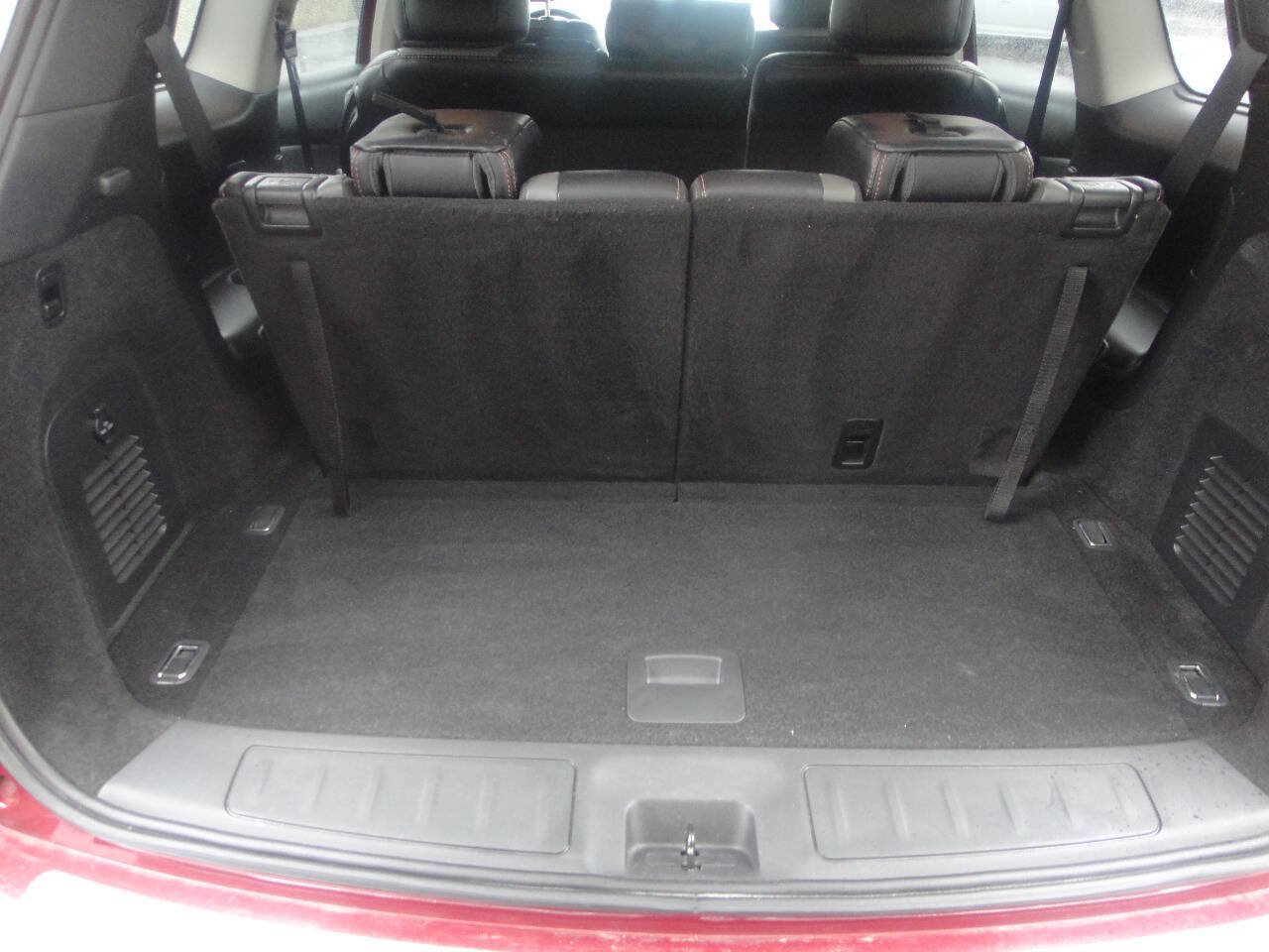 Used 2020 Nissan Pathfinder SL AWD/4WD image 14
