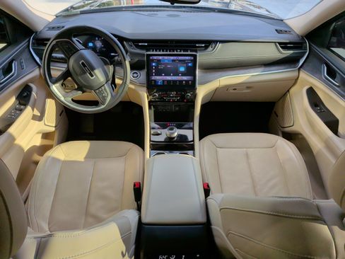 Used 2022 Jeep Grand Cherokee L Limited image 30