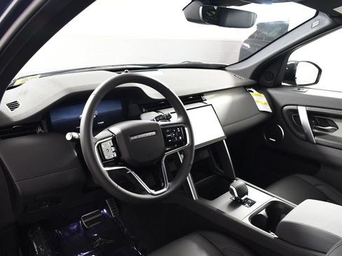 Used 2025 Land Rover Discovery Sport Dynamic SE AWD/4WD image 12