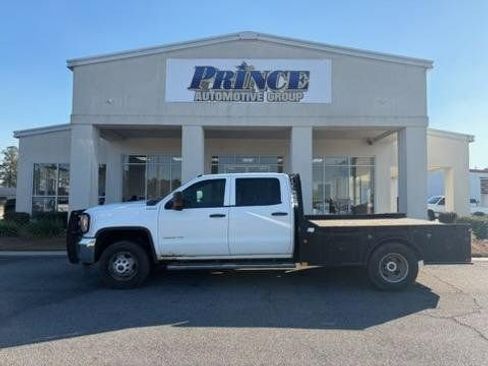 Used 2016 GMC Sierra 3500 4x4 Crew Cab w/ Sierra Convenience Package image 2