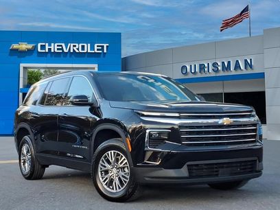 Used 2025 Chevrolet Traverse LT
