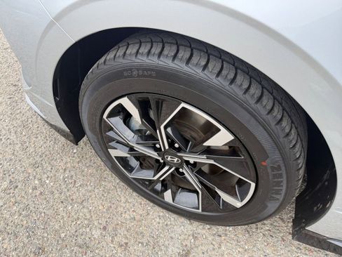 Used 2025 Hyundai Sonata SEL image 32