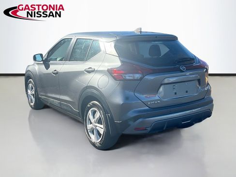 Used 2023 Nissan Kicks S image 6
