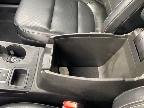 Used 2023 Ford Escape Platinum AWD/4WD image 13