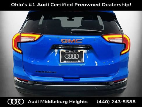Used 2024 GMC Terrain SLE w/ Driver Convenience Package FWD image 7