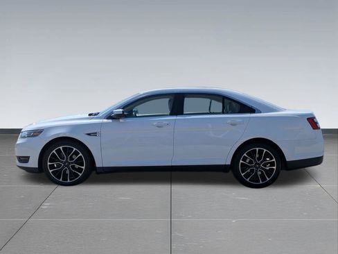 Used 2018 Ford Taurus SEL w/ Equipment Group 201A FWD image 2