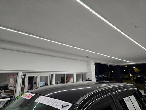 Used 2018 Toyota Tundra SR5 w/ SR5 Upgrade Package image 12