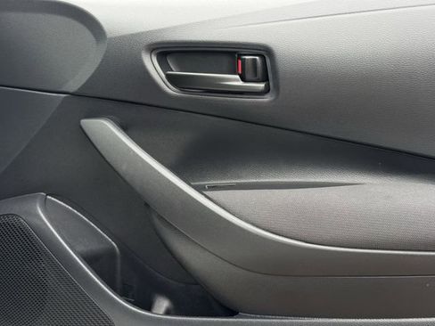 Used 2025 Toyota Corolla LE image 26