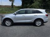 Used 2020 Kia Sorento LX image 4