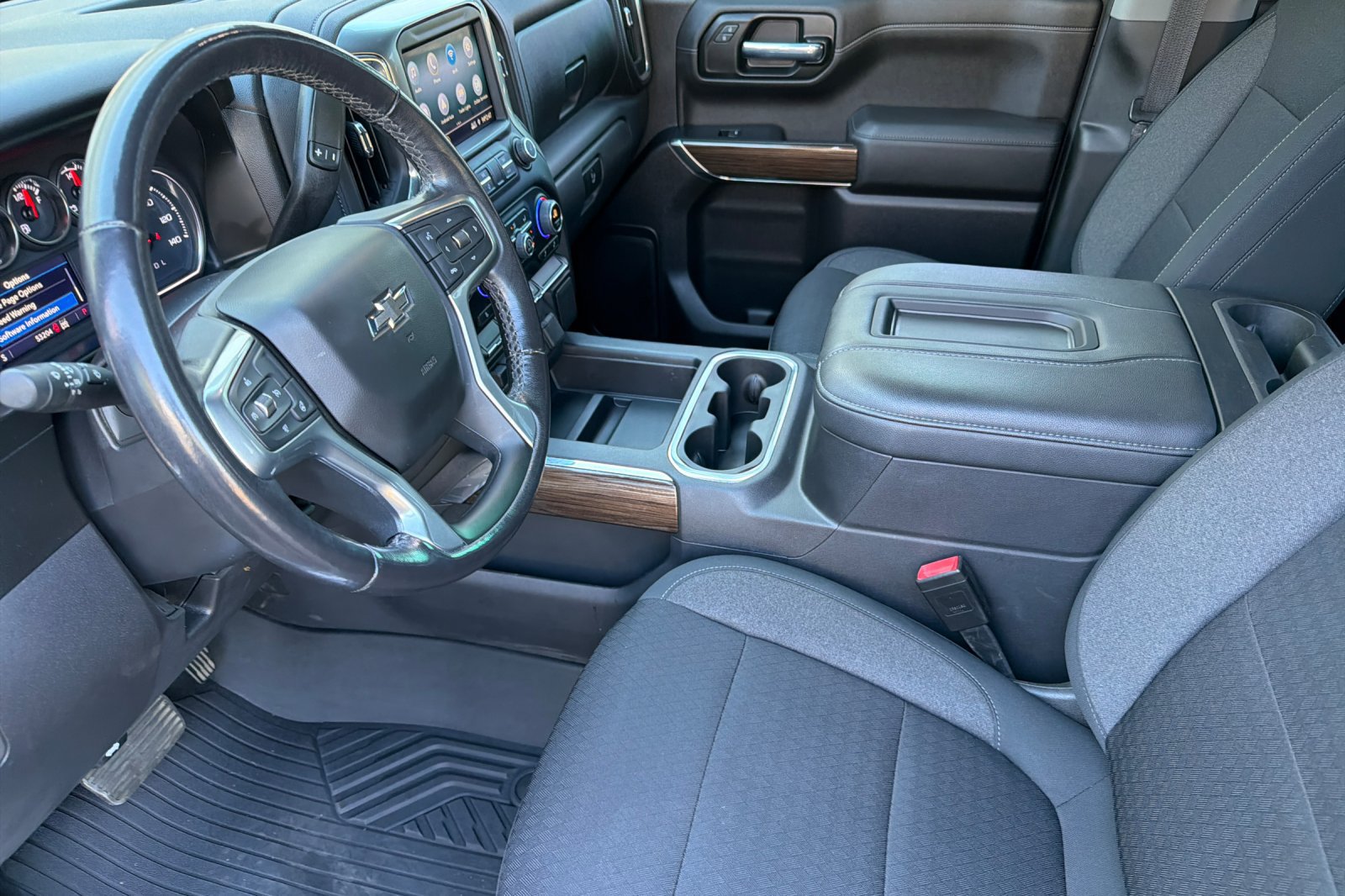 Used 2021 Chevrolet Silverado 1500 LT Trail Boss w/ Bed Protection Package AWD/4WD image 10