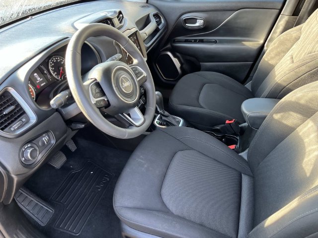 Used 2023 Jeep Renegade Latitude AWD/4WD image 25