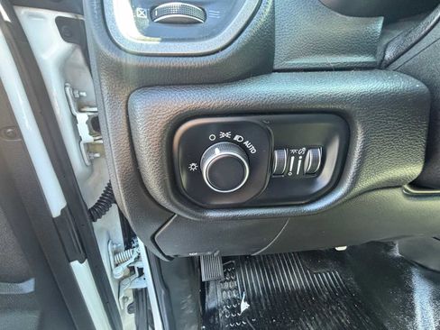 Used 2019 RAM 5500 Tradesman image 18