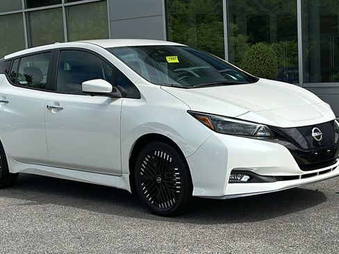Used 2023 Nissan Leaf SV Plus FWD image 2