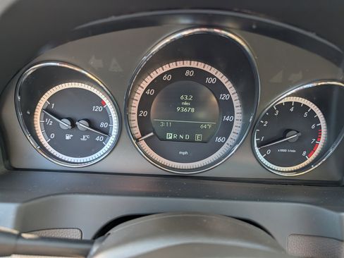 Used 2011 Mercedes-Benz C 300 Luxury image 19