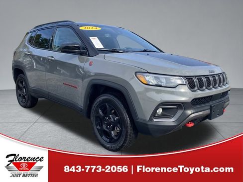 Used 2024 Jeep Compass Trailhawk image 1