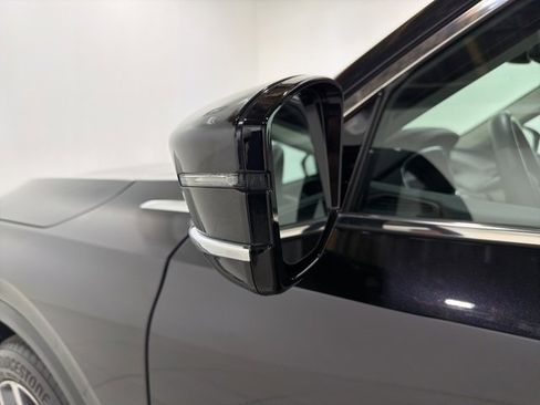 Certified 2023 Acura MDX SH-AWD w/ Technology Package image 9