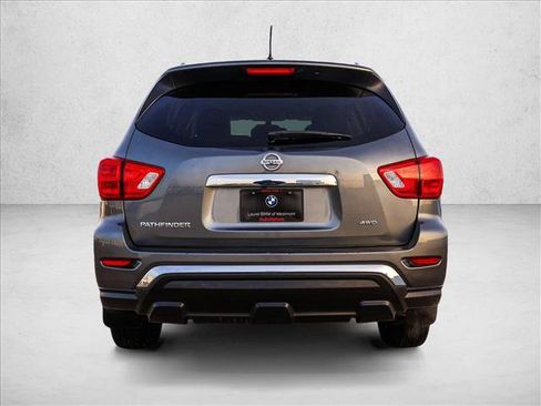 Used 2018 Nissan Pathfinder S image 6