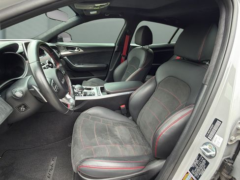 Used 2023 Kia Stinger GT2 w/ Option Group 015 RWD image 10
