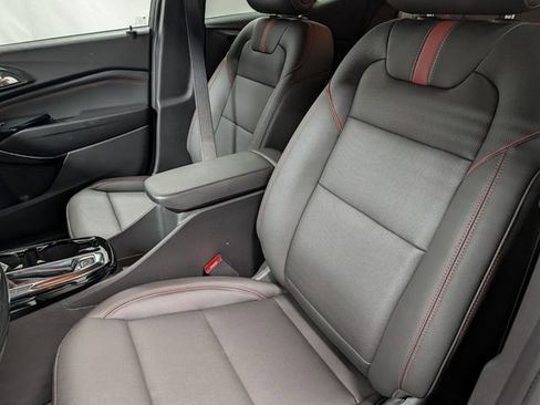 New 2026 Chevrolet Trax RS w/ Driver Confidence Package image 10