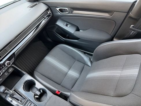 Used 2023 Honda Civic Sport image 17