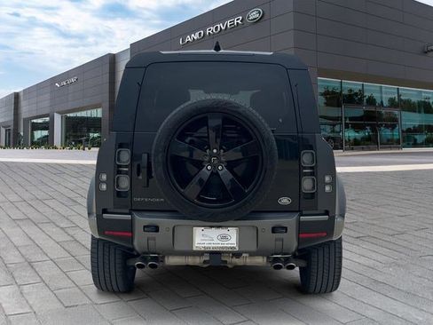 Used 2023 Land Rover Defender 110 V8 AWD/4WD image 4