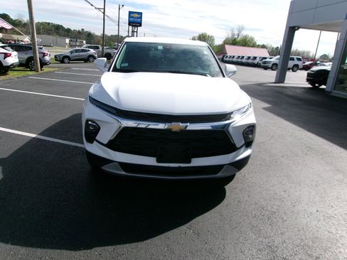 Used 2025 Chevrolet Blazer LT image 8