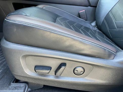 Used 2023 Nissan Pathfinder Platinum w/ Cargo Package FWD image 11
