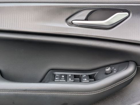 Used 2023 Jeep Grand Cherokee Altitude image 12