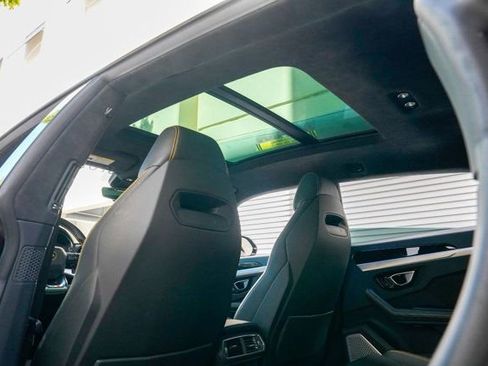 Used 2022 Lamborghini Urus image 67