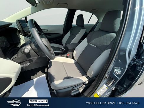 Used 2025 Toyota Corolla LE image 18