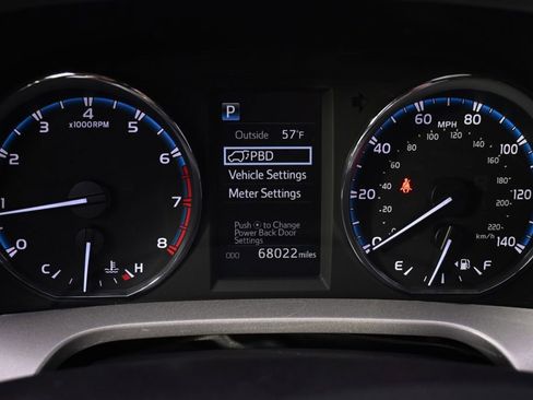 Used 2016 Toyota RAV4 XLE AWD/4WD image 26