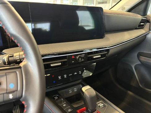 Certified 2025 Nissan Kicks SR FWD image 17