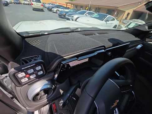 Used 2024 Chevrolet Colorado LT w/ LT Convenience Package II RWD image 30