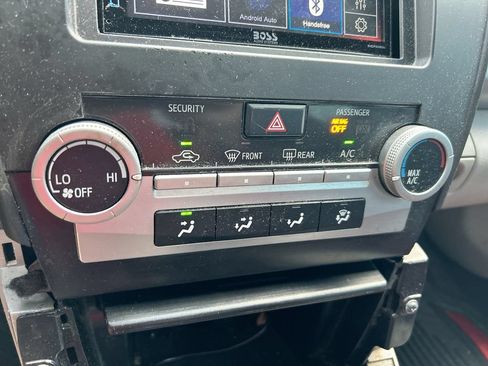Used 2014 Toyota Camry FWD image 23