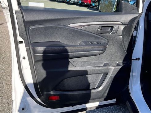 Used 2023 Honda Passport TrailSport image 9
