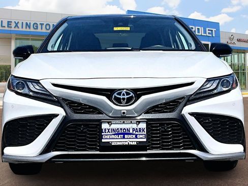 Used 2022 Toyota Camry XSE w/ Navigation Package image 3